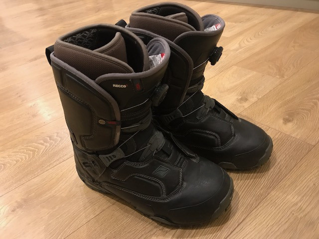 vans fargo snowboard boots